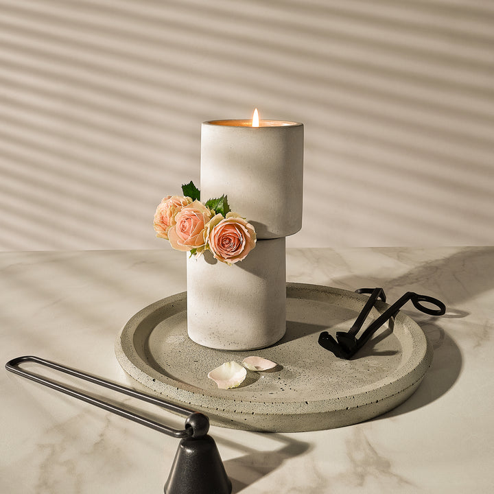 Свічка ароматична з соєвого воску в бетонній ємності Сіра